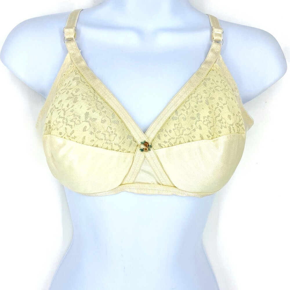 Vintage Ivory Lace Bralette 34C Made in USA Romantic Coquette Lingerie Romantic